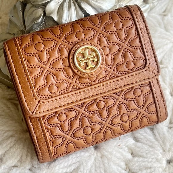 Tory Burch Bags Tory Burch Bryant Luggage Quilted Leather Trifold